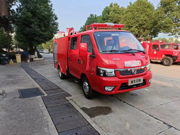 東風(fēng)途逸小型水罐消防車(chē)（雙排/藍(lán)牌）