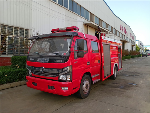 東風(fēng)2.5噸小型消防車